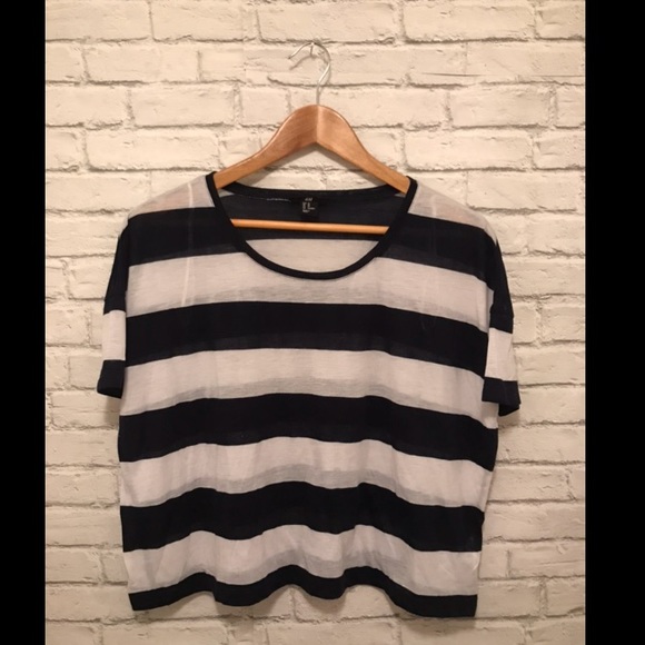 Striped Cropped Boxy Tee - Picture 4 of 5